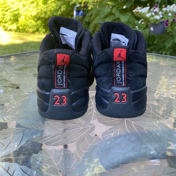 Air Jordan 23, Youth size 5.5, black. - Picture 2 of 4